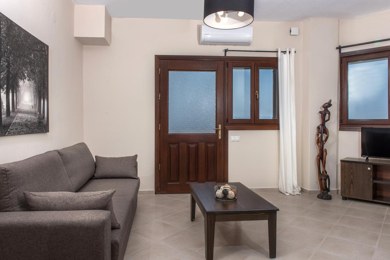 Pleiades Casual Living Apartment Nea Roda Exterior photo