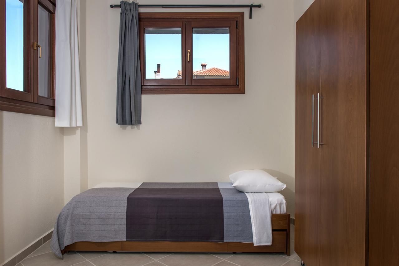 Pleiades Casual Living Apartment Nea Roda Exterior photo