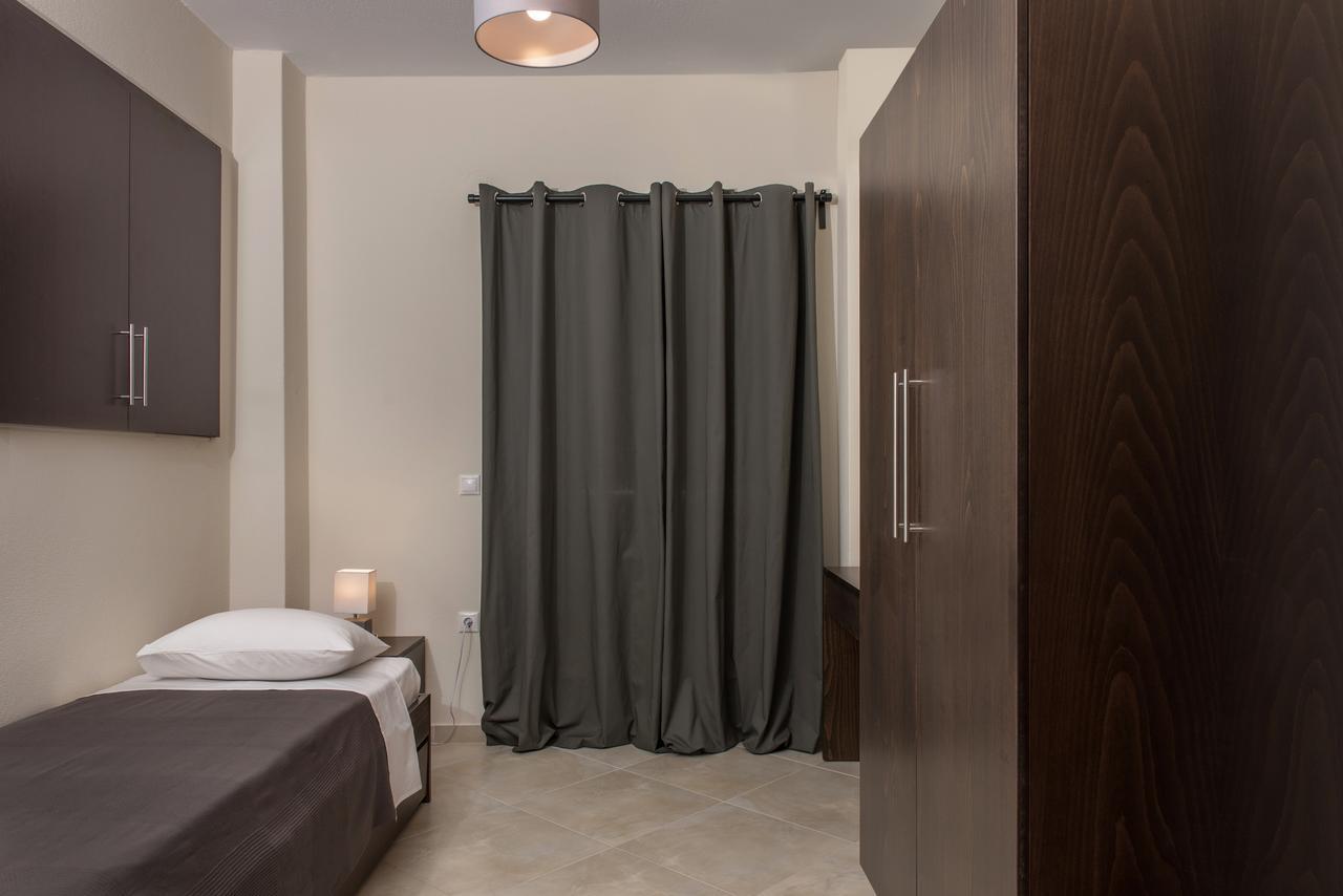 Pleiades Casual Living Apartment Nea Roda Exterior photo