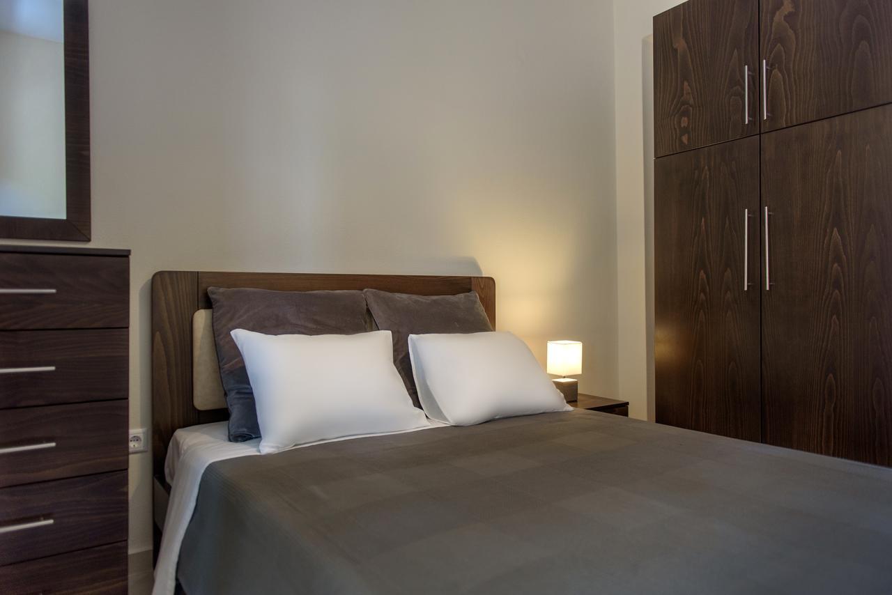 Pleiades Casual Living Apartment Nea Roda Exterior photo