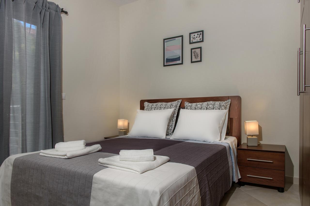 Pleiades Casual Living Apartment Nea Roda Exterior photo